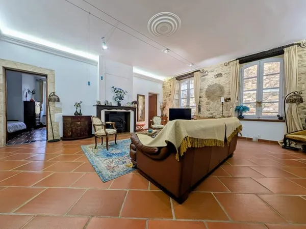 Maison Goudargues 6 pièce(s) 121 m2