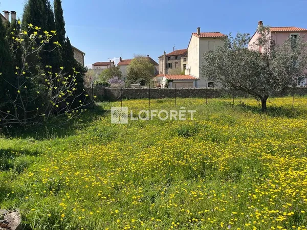 Terrain 414 m²