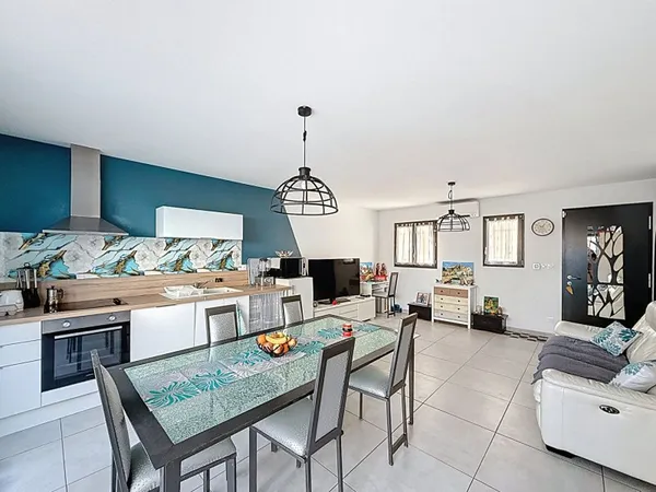 Maison Saint Maximin La Sainte Baume 5 pièces 121m2 au calme