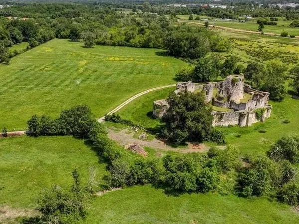 Terrain à bâtir de 600 m² à BLANQUEFORT (33)