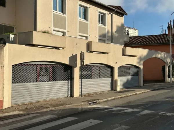 Local/bureau RDC idéal professions libérales à vendre LYON 9EME (69) exclusivité: Local de 86 m² + 4