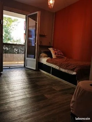 (à partir du 1er juin) Coloc 74m² 2 chambres 15 min du centre