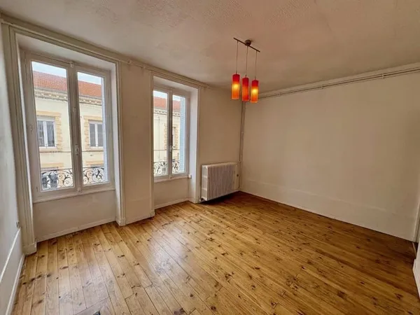 APPARTEMENT T2 A LOUER A ROANNE - CANAUX