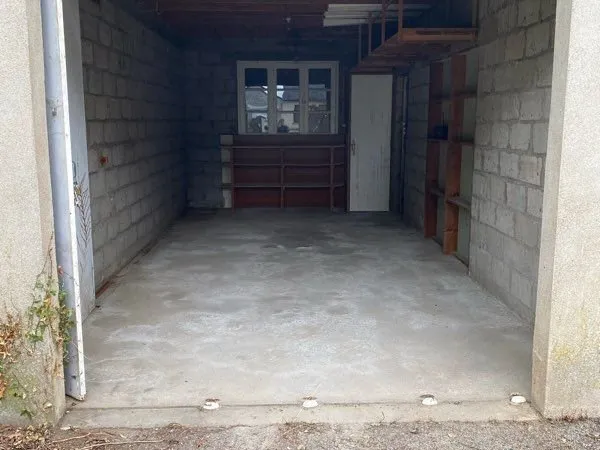 Location garage fermé/box 23M2