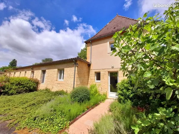 Propriété 8 pièces 250 m²