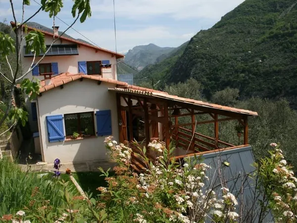 À Breil-Sur-Roya, grande maison avec 7 pièces