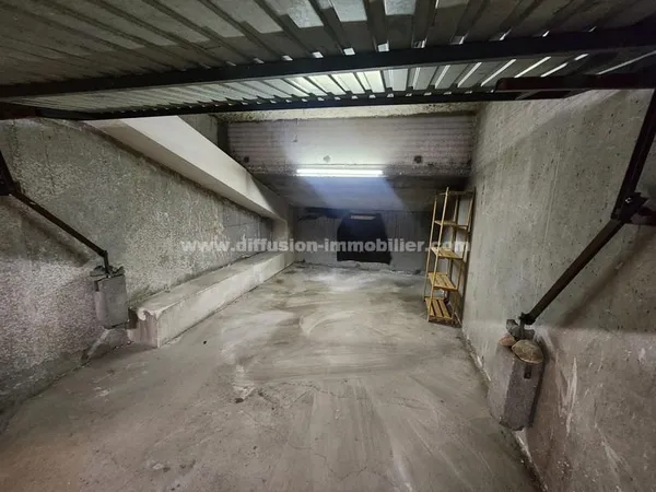Stationnement Vente Enchastrayes   19500€