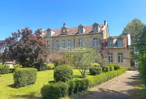 Maison 32 pièces 1262 m²