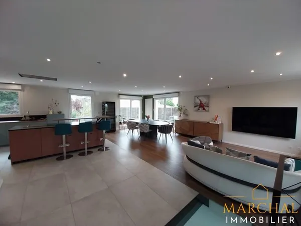 Fleury, maison de 205m² habitable sur 10ares82