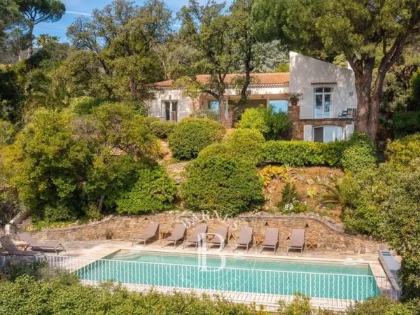 Maison de luxe 6 pièces 155 m²