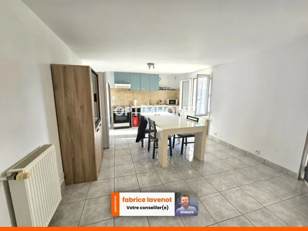 Belle maison de ville de 94 m², 3 chambres et garage ROUMAZIERES LOUBERT (16)