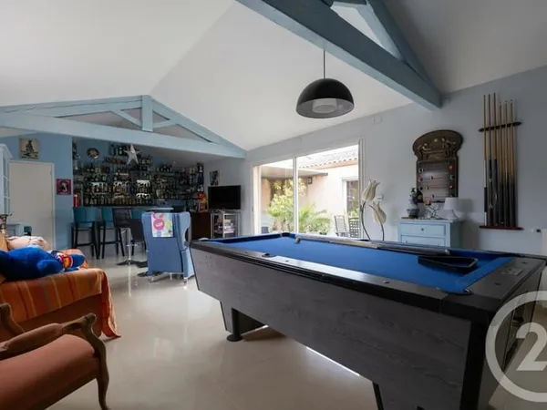 Maison 5 pièces 208 m²
