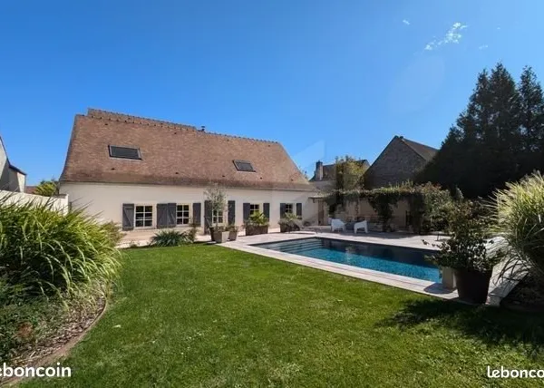Maison de charme rénovée avec piscine et dépendance - Bourgogne viticole