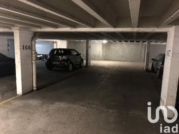 Parking 11 m²