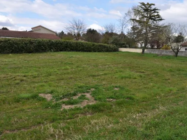 Terrain en individuel 1087 m²
