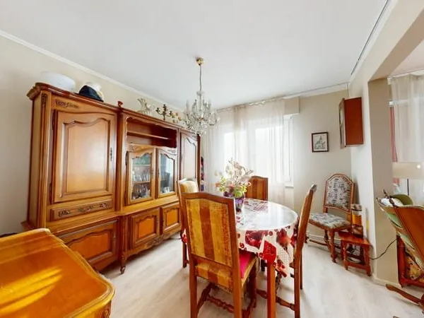 Appartement Mulhouse 3 pièce(s) 0084 m2 avec balcon et garage, cave