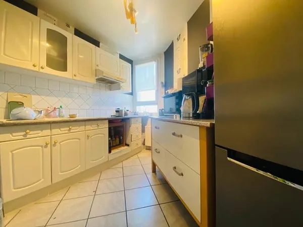 Appartement 2 pièces 48,77 m2 à 50m du métro