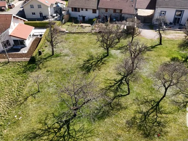 Terrain 714 m²