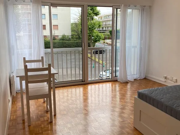 Studio 28 m² très clair