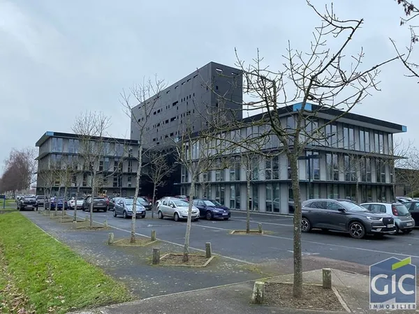 BUREAUX 60 M²