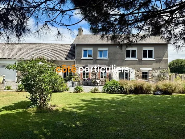 Exclusivité Granville, longére 4 chambres,142 m2, 2 salles d'eau, dépendances.
