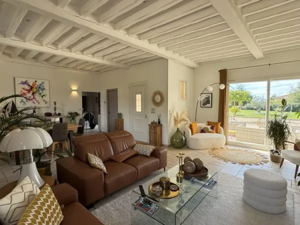 A vendre maison contemporaine de 175m2 avec piscine sur 2500m2 de terrain clos