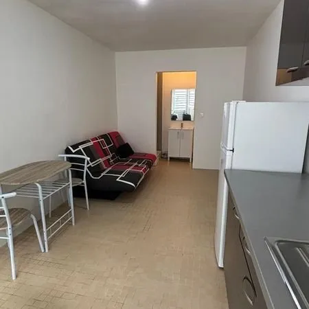 Studio cosy meublé de 20m² - Secteur bellevue - CHE05