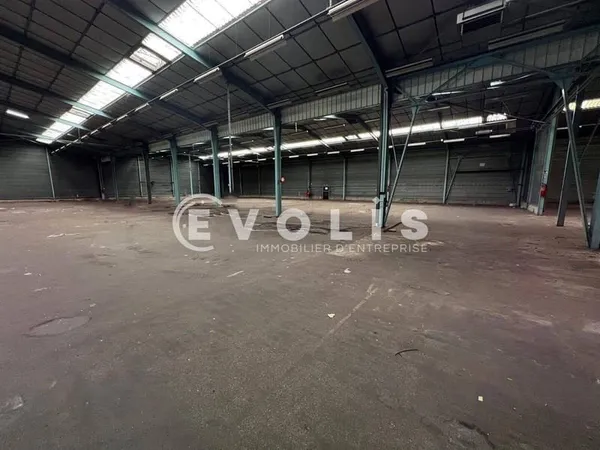 Local d'activité 2820 m²