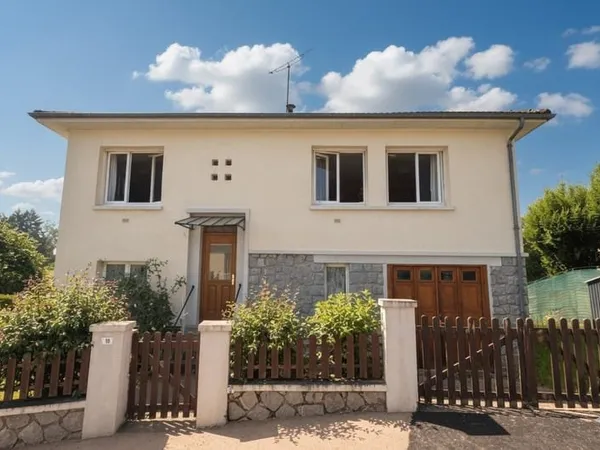 Maison Vente Montsalvy 5p 105m² 112000€