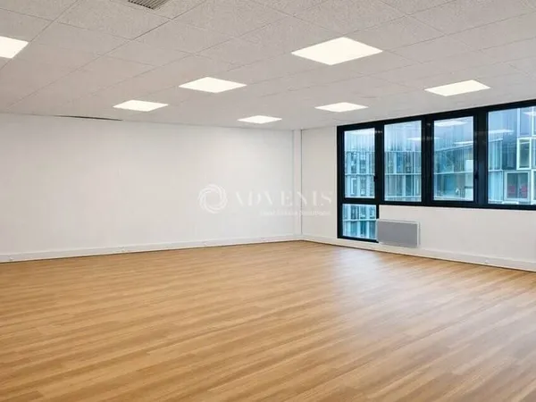 Bureau 175 m²