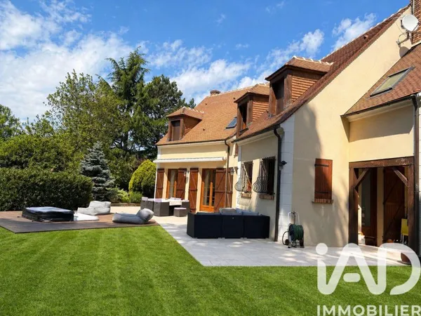 Maison 10 pièces 232 m²