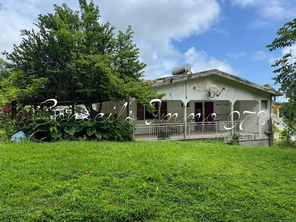À Vendre Maison F7 + Dépendance F3 L'Ajoupa-Bouillon