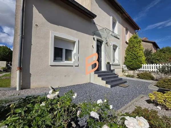 Maison 4 chambres à Crusnes.