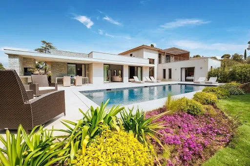 Maison 5 pièces 200 m²