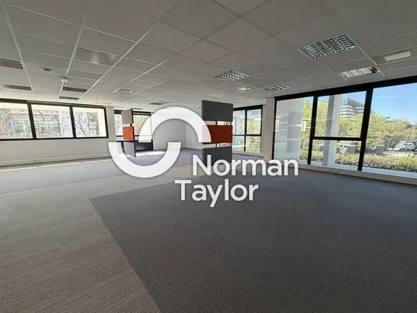 Bureaux 257 m²