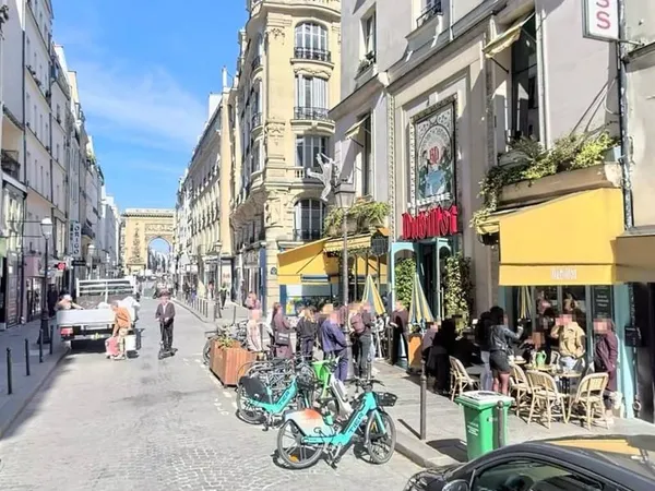 Boutique 2 pièces 180 m²
