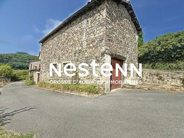 A vendre: Maison ancienne à rénover 4 chambres + dépendances - 69840 JULLIÉ