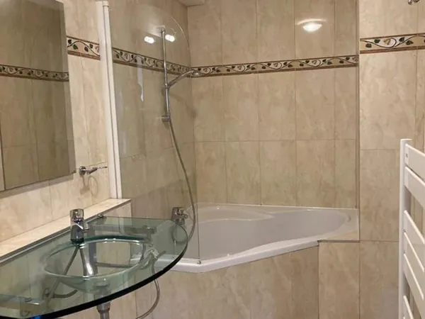 Villeurbanne - A LOUER T3 de 56m². Loyer: 880€