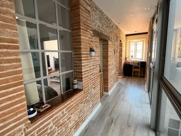 Vieux Lavaur, T2 lumineux au 2ème et dernier étage
