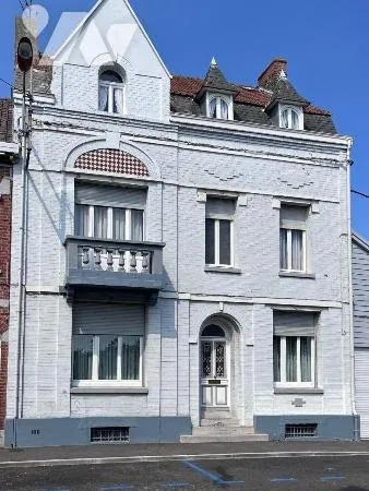 Maison 10 pièces 215 m²