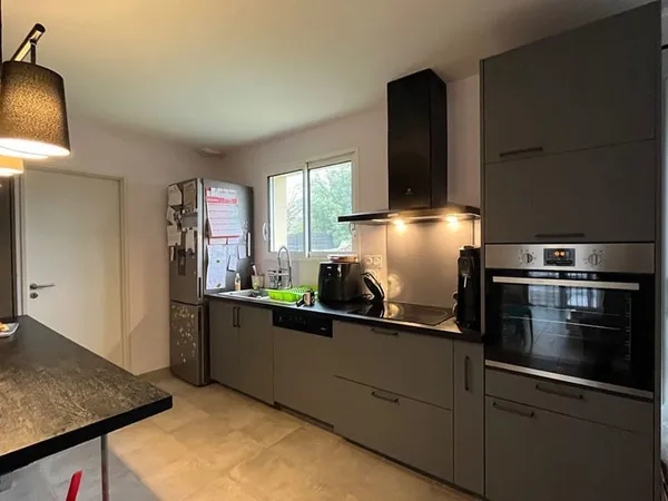 A vendre, à 15 min de Périgueux, 24330 Boulazac, Plain-pied neuf T.4 (DPE A) en parfait état