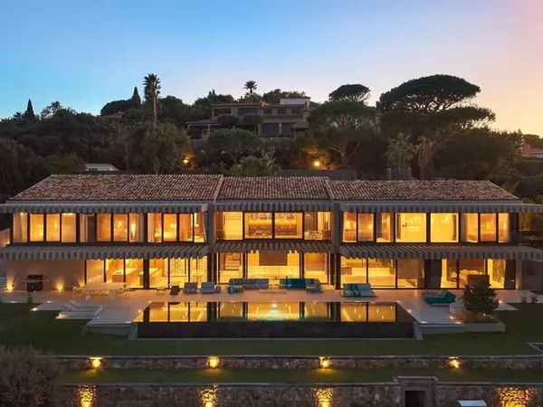 Maison 5 pièces 600 m²