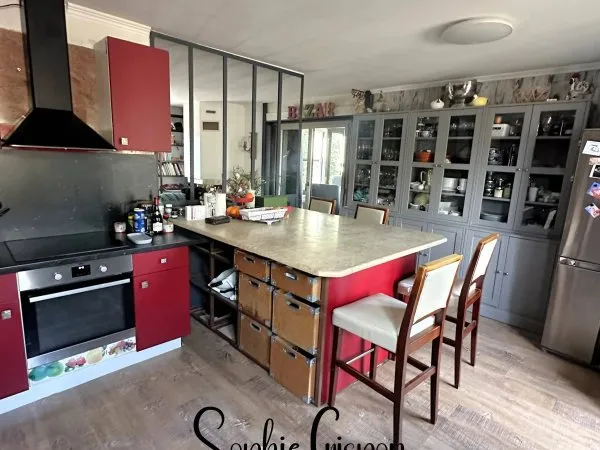 VILLA AUX ESTERETS DU LAC AVEC STUDIO INDÉPENDANT