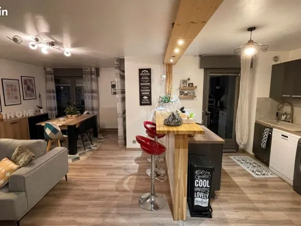 T3 76 m² - Rénové - Traversant - 2 chambres - Cave - Quartier calme