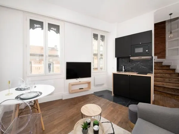 TOULOUSE - Esquirol Appartement T1 BIS meublé en duplex lumineux