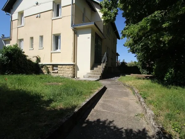 Maison mitoyenne à louer 4 pièces ZIMMING (57), 2 chambres, garage et jardin