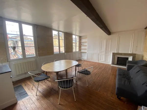Loue Duplex T2 Bordeaux centre - 74m²