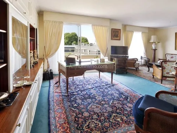 APPARTEMENT 4 PIECES - 87 M² - NOGENT CENTRE VILLE - BOX ET CAVE