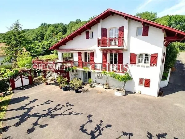 À VENDRE MAISON USTARITZ VUE MONTAGNE