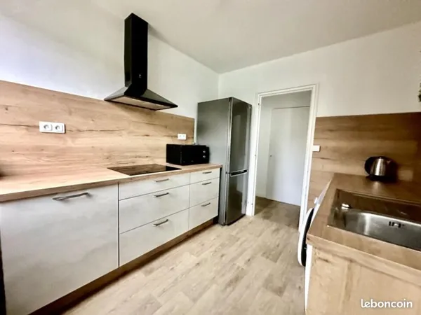 Appartement 5 pièces 11 m²